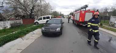 Vâlcea: Fetiţă de 10 ani, moartă după ce a fost lovită de un autoturism / Echipajul medical a încercat zeci de minute să o resuscite, însă fără rezultat