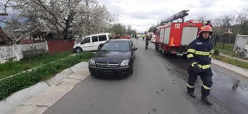 Vâlcea: Fetiţă de 10 ani, moartă după ce a fost lovită de un autoturism / Echipajul medical a încercat zeci de minute să o resuscite, însă fără rezultat