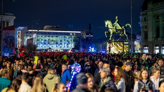 Peste 120.000 de bucureşteni şi turişti au fost în weekend la Festivalul Spotlight – Geometry of the City