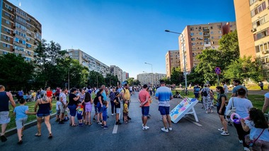 Nicuşor Dan anunţă că din acest week-end şi până pe 8 octombrie reîncepe evenimentul „Străzi deschise – Bucureşti, Promenadă urbană”