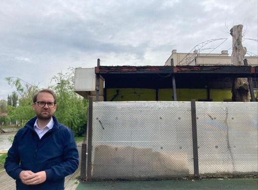 Primarul Timişoarei Dominic Fritz anunţă că a semnat dispoziţii pentru demolarea teraselor ridicate fără autorizaţie sau aviz ISU pe maul râului Bega
