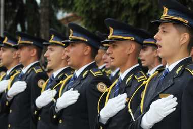 Sindicatele din penitenciare susţin că ordonanţa prin care se blochează angajările şi se reduc cheltuielile riscă să ducă la problemele semnificative în penitenciare: Reducerea bugetului instituţiei transformă penitenciarele în lagăre de concentrare