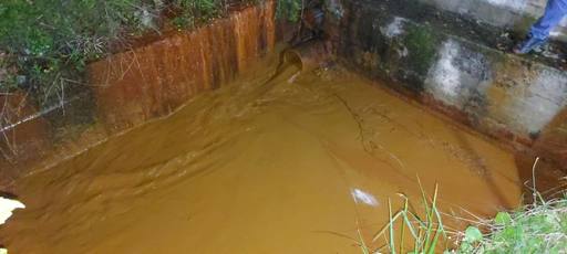 UPDATE - Poluare cu ape de mină în Neamţ – Depăşiri ale concentraţiilor pentru fier, zinc şi cupru, pe o distanţă de circa 7 km în aval / Populaţia, sfătuită să nu folosească apa din râul Bistriţa / Cauza poluării / Precizările AN Apele Române
