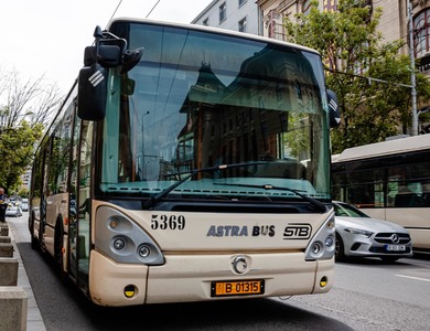 Nicuşor Dan: Troleibuzele Astra Irisbus aflate în circulaţie sunt recondiţionate de STB.  alte 100 de troleibuze noi, achizionate de PMB, vor intra pe traseu la începutul anului viitor