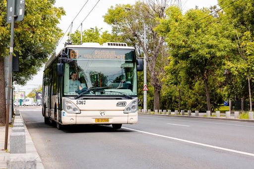 Nicuşor Dan anunţă că de la 1 iunie va fi suplimentat numărul vehiculelor pe 33 linii urbane şi metropolitane, linii care fac legătura între Bucureşti şi localităţile limitrofe