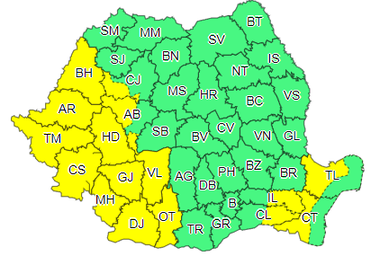 Cod galben de ploi torenţiale, cu descărcări electrice, grindină şi intensificări ale vântului, până luni seară, în Banat, Crişana, în vestul Transilvaniei, Oltenia, în sud-estul Munteniei şi în Dobrogea