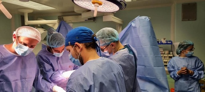 Prelevare de organe la spitale din Oradea şi Iaşi / Opt pacieni au beneficiat de transplant, după ce familiile a doi pacienţi în moarte cerebrală au fost de acord cu donarea

