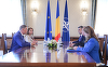 Klaus Iohannis le-a cerut liderilor coaliţiei să prezinte public, în cel mai scurt timp posibil, măsurile pe care Guvernul le poate adopta astfel încât anul şcolar să fie încheiat în bune condiţii iar calendarul examenelor naţionale să nu fie afectat