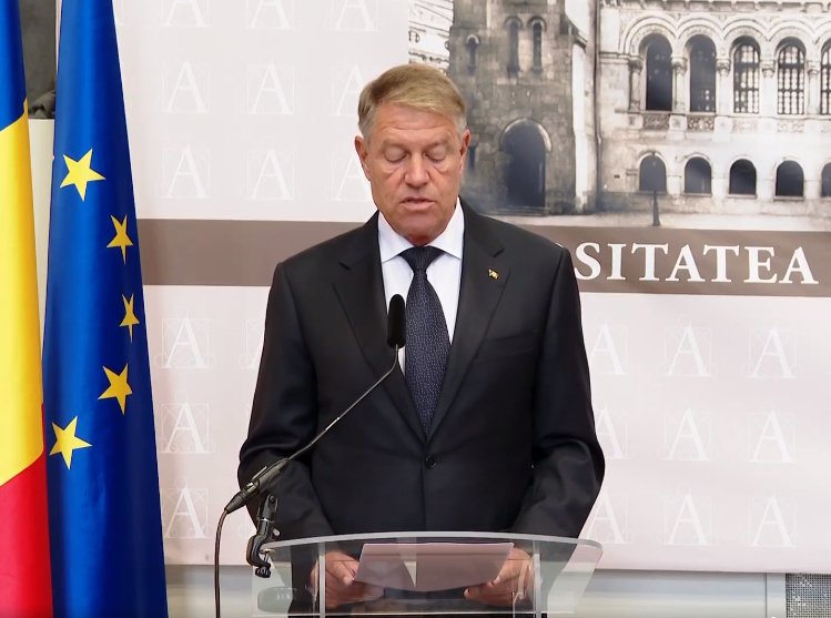 Preşedintele Iohannis a promulgat legea care stabileşte că la o adresă nu pot fi înregistrate cu cartea de identitate peste 10 persoane