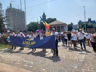 Lider de sindicat: Oferta Guvernului, aproximativ 600 de lei net, este o sumă extrem de mică, nu putem decât să o respingem / În momentul în care va apărea Ordonanţa, să nu se mire Guvernul că greva generală poate continua