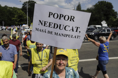 Nicuşor Dan, întrebat dacă va autoriza protestul profesorilor anunţat pentru joi sau vineri: Eu am autorizat toate protestele care au fost solicitate, inclusiv cele împotriva mea