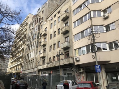 Nicuşor Dan afirmă că se caută soluţii pentru proprietarii din zece clădiri rezidenţiale care nu pot reveni în locuinţe întrucât fosta Companie Municipală pentru Consolidări nu a terminat lucrările şi nu a predat actele