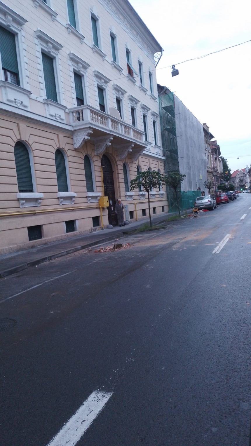 Arad - Şapte localităţi din judeţ au fost afectate de cutremur / Un grup de suport tehnic va evalua clădirile afectate pentru a stabili dacă prezintă risc de prăbuşire
