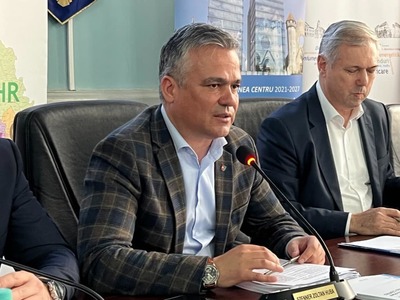 Adrian Veştea, preşedintele CJ Braşov: Joi va avea loc prima aterizare pe Aeroportul din Braşov, primul aeroport din estul Europei care va fi dirijat din punct de vedere al traficului aerian de la distanţă, de la Arad