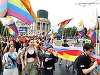 600 de participanţi la marşul Iaşi Pride de la Iaşi. A fost organizată şi o contramanifestaţie, fiind aduse icoane. O femeie a aprins tămâie, în timp ce spre mulţime s-a aruncat cu apă - FOTO
