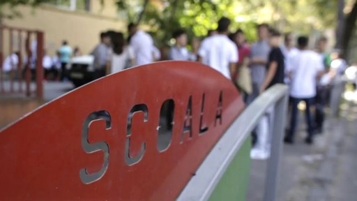 Cseke Attila: Am semnat primele trei contracte cu finanţare din Programul naţional de consolidare a clădirilor cu risc seismic ridicat/ Este vorba despre clădirile liceului, internatului şi cantinei din Babadag (Tulcea)