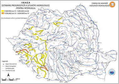 Codurile portocaliu şi galben, prelungite de hidrologi pentru râuri din 17 judeţe
