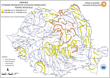 Hidrologii au emis mai multe avertizări cod portocaliu de inundaţii pe râuri din 17 judeţe / Atenţionări cod galben, emise pentru râuri din 29 de judeţe, valabile zilele următoare