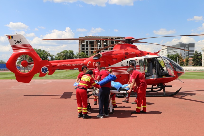 Elicopter SMURD, misiune externă în Republica Moldova pentru salvarea victimei unui accident rutier