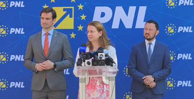 Ministrul Educaţiei: Din păcate, la Evaluarea Naţională a crescut procentul candidaţilor care au medii sub 5, de la 17,7% anul trecut, la 23,8% / S-a dublat numărul candidaţilor cu media 10, faţă de anul trecut