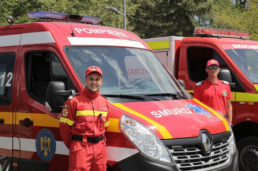 Pompieri din 19 judeţe şi municipiul Bucureşti, detaşaţi pe litoral / 5.445 intervenţii SMURD, în 2022