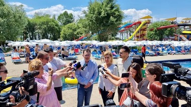 Ministrul Ştefan Radu Oprea: Dacă ne dorim ca litoralul românesc să fie o opţiune pentru turiştii români şi străini trebuie ca împreună cu reprezentanţii autorităţilor locale, judeţene şi naţionale să stăm la masa dialogului cu operatorii din turism