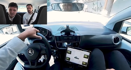 Nicuşor Dan a testat primele două autoturisme electrice Volkswagen e-up din cele 18 achiziţionate de Compania Parking Bucureşti pentru monitorizarea parcărilor publice