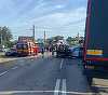 DN2, blocat sâmbătă după-amiază, în urma unui accident în care au fost implicate un autoturism şi două TIR-uri - FOTO