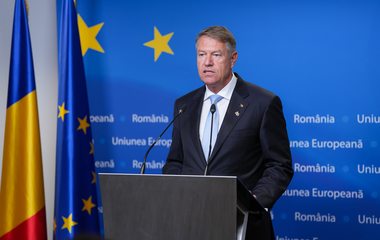 Klaus Iohannis, de Ziua Aviaţiei Române: Alocarea, începând cu acest an, a 2,5% din PIB pentru Apărare va permite derularea de proiecte majore de înzestrare a Forţelor Aeriene şi de îmbunătăţire semnificativă a condiţiilor misiunilor de luptă