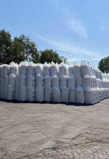 Firmă din Portul Constanţa, amendată de Garda de Mediu cu 50.000 de lei pentru că depozita îngrăşămintele chimice în soare 