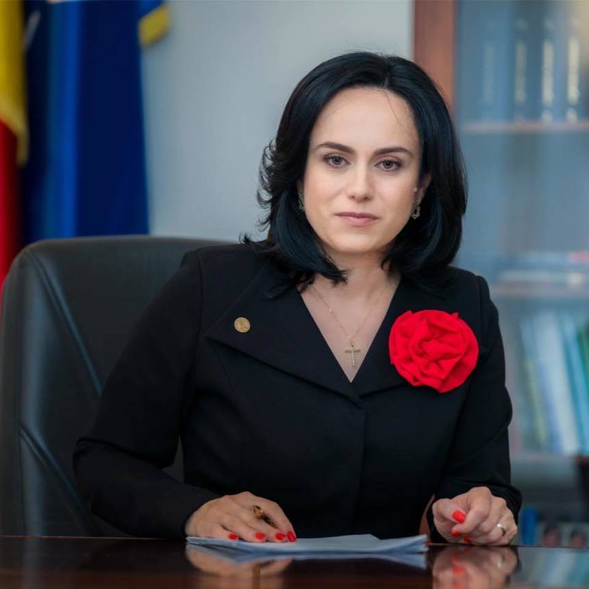 Ministrul Muncii, Simona Bucura-Oprescu: Cu pensia minimă, un vârstic nu reuşeşte să-şi asigure necesităţile!