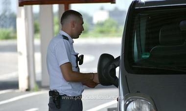 Poliţia de Frontieră: Peste 380.000 de persoane au trecut prin punctele de frontieră, în ultimele 24 de ore / Valorilede trafic vor fi în creştere, în acest week-end