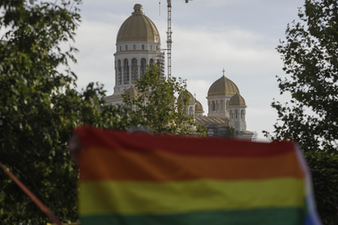 UPDATE - Câteva sute de persoane, la „Marşul Normalităţii” / Marşul, urmat de Bucharest Pride 2023 cu mii de participanţi, printre care şi ambasadorul Marii Britanii / Organizatorii estimează numărul participanţilor la 25.000  - FOTO