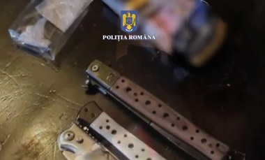 Control la un local din Sectorul 5 unde avea loc un eveniment la care erau 50 de persoane /  Nouă persoane aveau asupra lor substanţe psihoactive - VIDEO