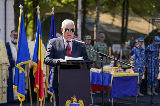 Ministrul Apărării: Rachetele lansate de navele de luptă ruseşti lovesc oraşe şi elemente de infrastructură civilă în Ucraina. Aceste lovituri vizează şi obiective aflate foarte aproape de România