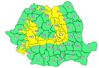 Cod galben de furtuni, până joi seară, în 26 de judeţe/ Este vizată zona montană