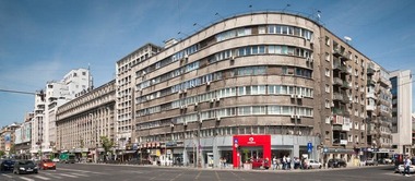 Nicuşor Dan: Blocul Scala şi Teatrul Stela Popescu vor fi consolidate cu fonduri nerambursabile în valoare de peste 200 de milioane de lei