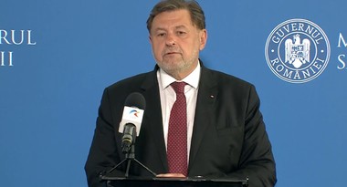 Alexandru Rafila, reacţie la protestul din faţa ministerului, împotriva obligativităţii vaccinării: Demonstraţie a unui partid politic, este o greşeală majoră care afectează interesul naţional şi interesul populaţiei - VIDEO