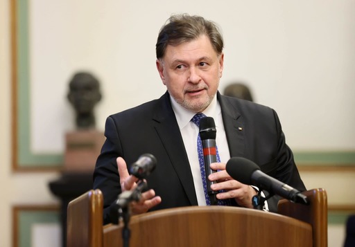 Rafila: Anul trecut au fost peste 1.700 de urgenţe, avem o situaţie anuală a consumatorilor. Opinia mea este că sunt doar o parte, pentru că unii nu se prezintă, faptul că deţinerea şi consumul de droguri sunt incriminate poate duce la reticenţă