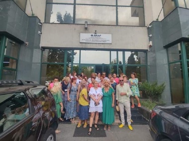 UPDATE - BNS - Proteste spontane la mai multe administraţii fiscale din ţară, inclusiv în Bucureşti - FOTO