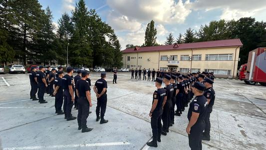 Alţi 56 de pompieri îi vor schimba pe colegii care intervin pentru stingerea incendiilor din Grecia/ Măsura, dispusă prin hotărâre a CNSU - VIDEO