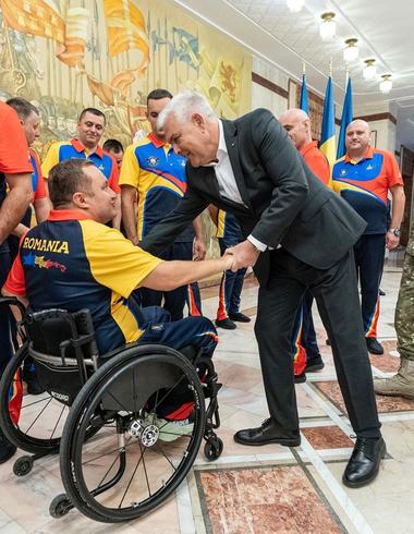 Ministrul Apărării, la ceremonia prilejuită de plecarea echipei Invictus România la Invictus Games 2023, de la Düsseldorf: Sunt pregătiţi pentru competiţia care îi aşteaptă şi le doresc să revină acasă cu cât mai multe medalii