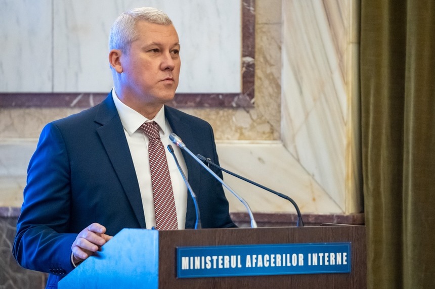 Predoiu, şedinţă cu conducerile structurilor de ordine publică din Ministerul Afacerilor Interne / Ministrul cere măsuri pentru eliminarea cauzelor care au favorizat producerea unor incidente extrem de grave în care au fost implicaţi angajaţi MAI