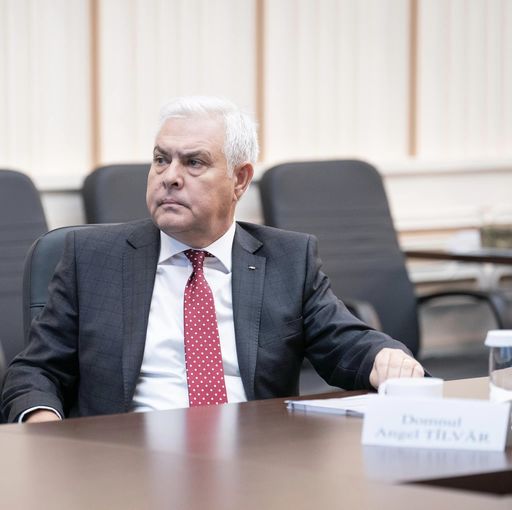 MApN: În proximitatea satului Plauru, echipele de investigare ale MApN au descoperit elemente care pot fi asimilate unor resturi de dronă. S-au ridicat probele care vor fi supuse unor expertize tehnice, care să permită stabilirea provenienţei