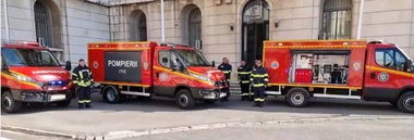 IGSU a recepţionat 12 autospeciale pentru lucrul cu apă de înaltă presiune şi hidroperforare. Alte 30 de autospeciale vor intra în dotarea Inspectoratelor până la finalul lunii octombrie. Banii, proveniţi din fonduri europene
