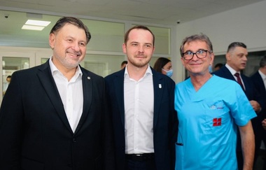 Ministrul Rafila şi secretarul de stat Rogobete se vor afla vineri la Timişoara alături de reprezentanţi ai Departamentului de Stat al SUA, pentru un eveniment despre integritate şi practici anti-corupţie în sistemul de achiziţii publice

