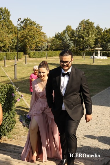 Fiul premierului Marcel Ciolacu s-a cununat civil, sâmbătă la Buzău / La petrecerea de după ceremonie vor participa aproximativ 50 de persoane - FOTO 
