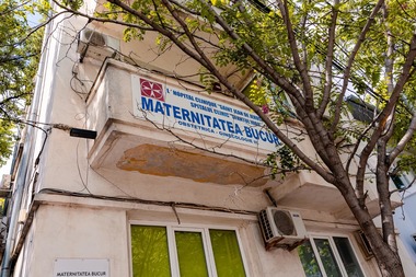 N. Dan: Am atribuit lucrările de proiectare şi execuţie pentru renovarea şi consolidarea Corpurilor A şi B ale Maternităţii Bucur. Valoarea finanţării nerambursabile e de 35,3 milioane lei. Perioada de implementare, de 40 de luni 