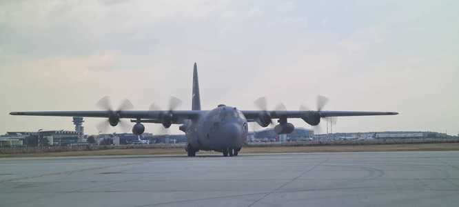 SUA au donat României o aeronavă C-130H2 Hercules, care poate executa misiuni diverse - transport aerian, evacuare medicală, asistenţă umanitară şi ajutor în caz de dezastru

