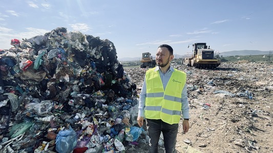 Ministrul Mediului: Multe resurse valoroase ajung în groapa de gunoi, în loc să fie reciclate/ Când Sistemul de Garanţie Returnare va porni, interesul consumatorilor va fi să recupereze această garanţie prin predarea ambalajelor la orice magazin